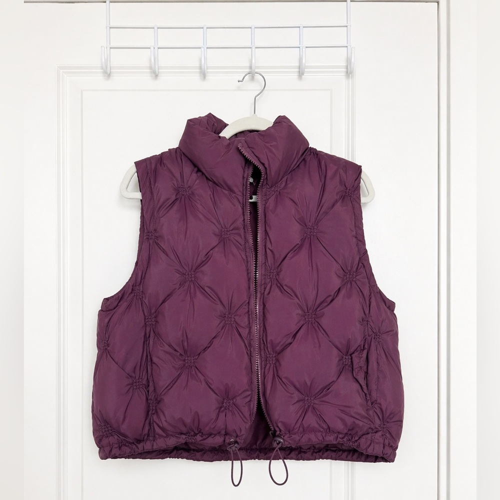 NWT ILLA ILLA Plum Quilted Puffer Vest – Size M/L